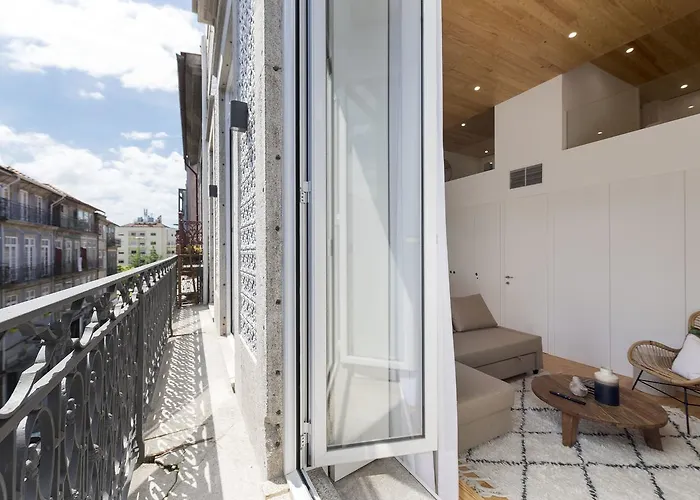 Bmyguest - Downtown Mezzanine Apartment